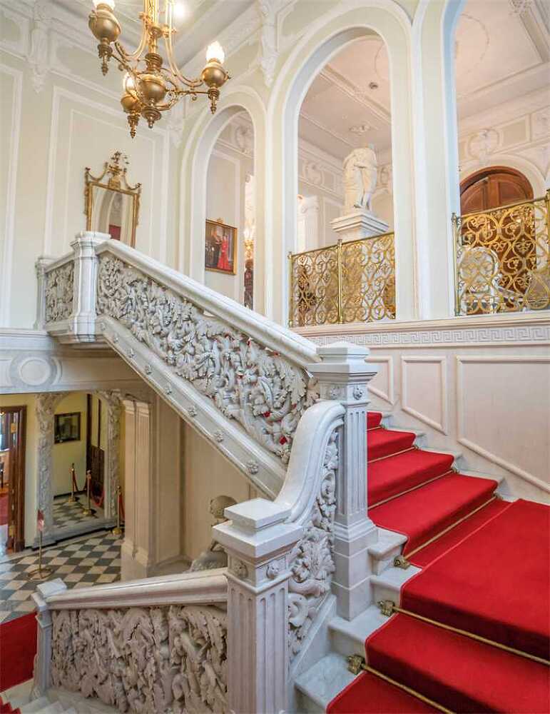 За парадными дверьми. Московские особняки в фотографиях и историях - b00000260.jpg