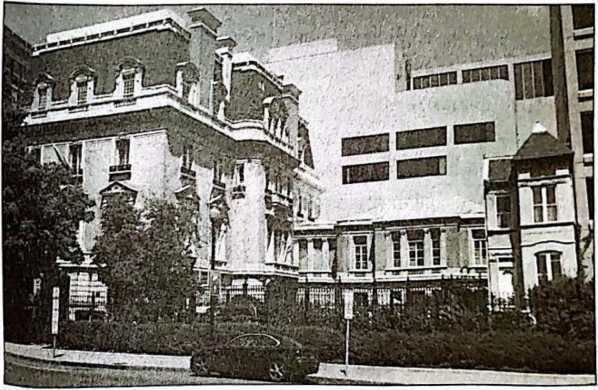 100 великих шпионских уловок - i_028.jpg