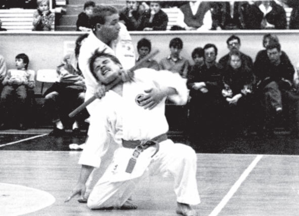 Джиу-джитсу – оружие спецслужб. Путь к победе - i_009.jpg