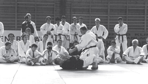 Джиу-джитсу – оружие спецслужб. Путь к победе - i_032.jpg