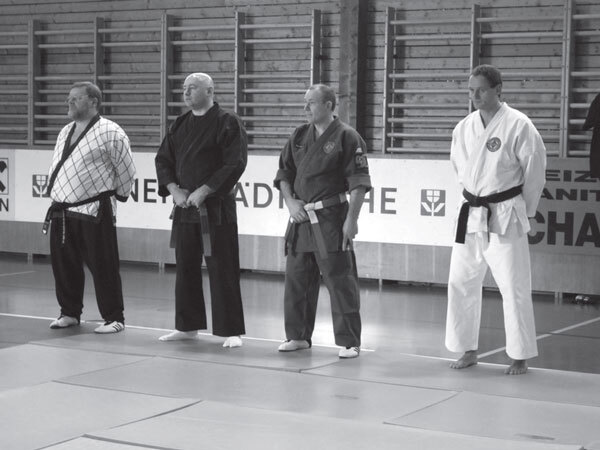 Джиу-джитсу – оружие спецслужб. Путь к победе - i_040.jpg