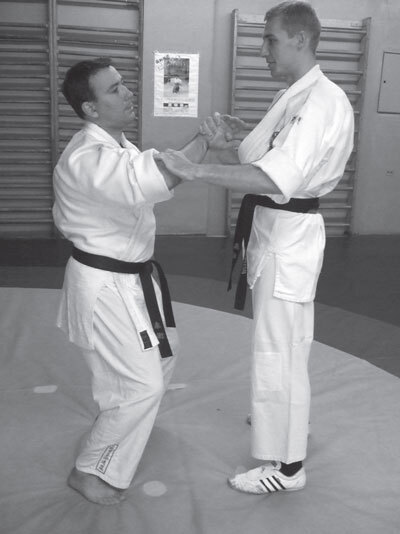 Джиу-джитсу – оружие спецслужб. Путь к победе - i_048.jpg