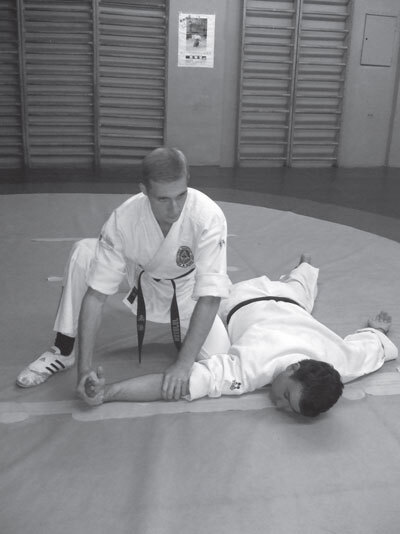 Джиу-джитсу – оружие спецслужб. Путь к победе - i_056.jpg