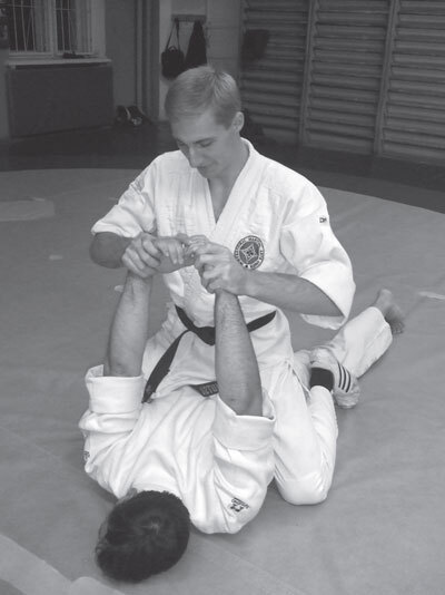 Джиу-джитсу – оружие спецслужб. Путь к победе - i_065.jpg