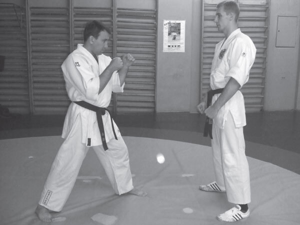 Джиу-джитсу – оружие спецслужб. Путь к победе - i_090.jpg