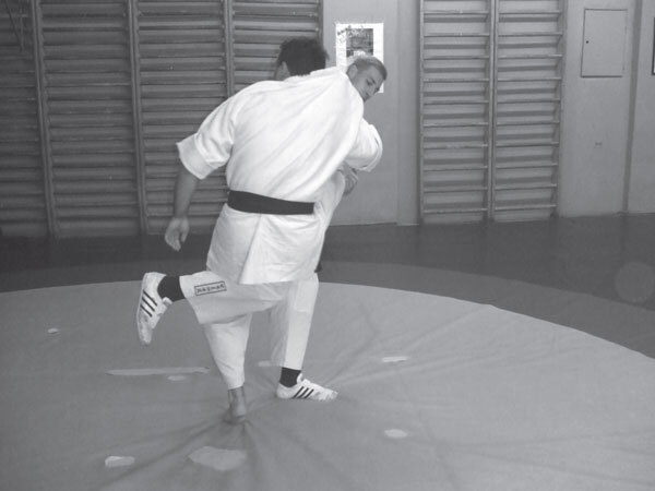 Джиу-джитсу – оружие спецслужб. Путь к победе - i_092.jpg