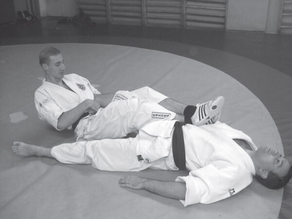 Джиу-джитсу – оружие спецслужб. Путь к победе - i_095.jpg