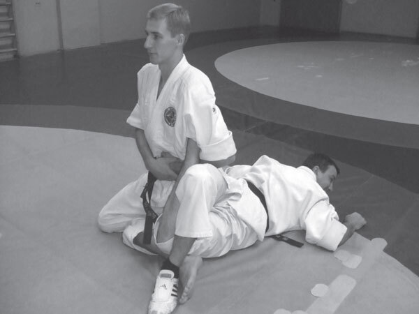 Джиу-джитсу – оружие спецслужб. Путь к победе - i_098.jpg