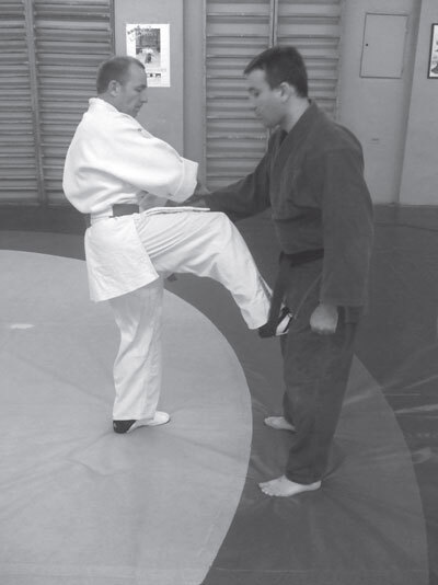 Джиу-джитсу – оружие спецслужб. Путь к победе - i_107.jpg