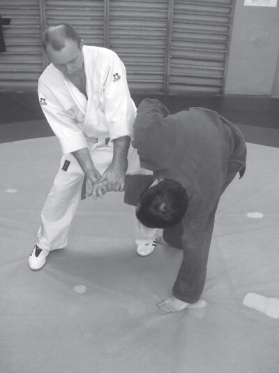 Джиу-джитсу – оружие спецслужб. Путь к победе - i_118.jpg