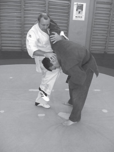 Джиу-джитсу – оружие спецслужб. Путь к победе - i_128.jpg