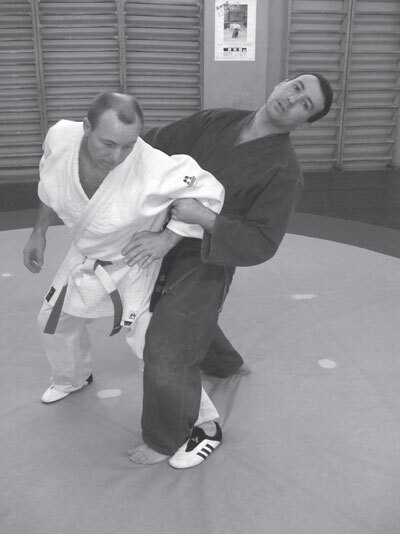 Джиу-джитсу – оружие спецслужб. Путь к победе - i_143.jpg