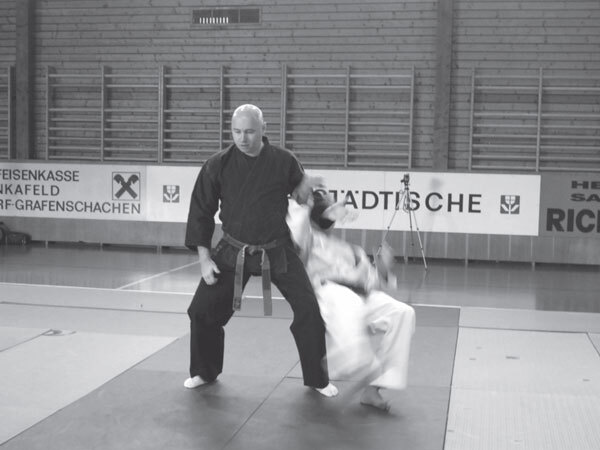 Джиу-джитсу – оружие спецслужб. Путь к победе - i_148.jpg