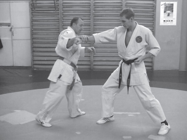 Джиу-джитсу – оружие спецслужб. Путь к победе - i_152.jpg