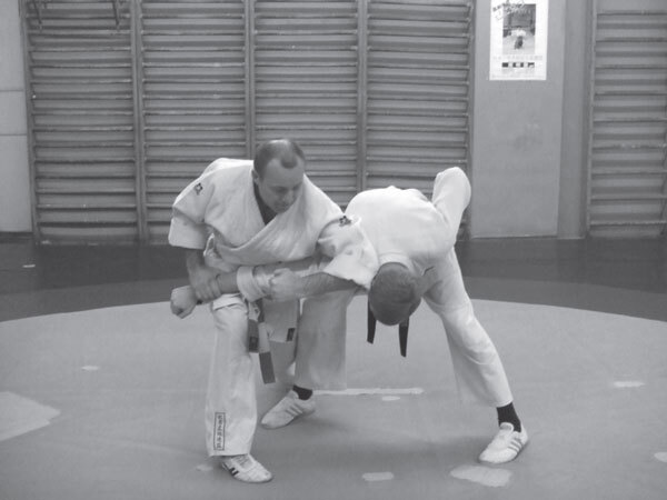 Джиу-джитсу – оружие спецслужб. Путь к победе - i_154.jpg