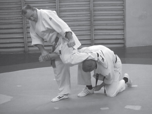 Джиу-джитсу – оружие спецслужб. Путь к победе - i_158.jpg