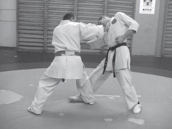 Джиу-джитсу – оружие спецслужб. Путь к победе - i_171.jpg