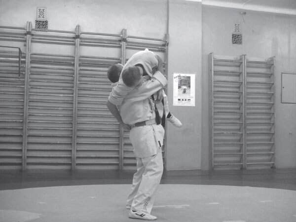 Джиу-джитсу – оружие спецслужб. Путь к победе - i_176.jpg