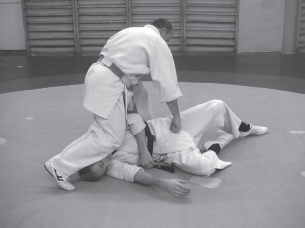 Джиу-джитсу – оружие спецслужб. Путь к победе - i_177.jpg