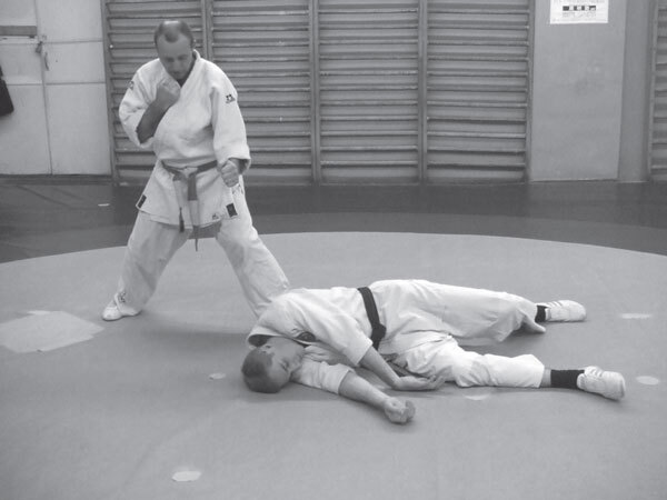 Джиу-джитсу – оружие спецслужб. Путь к победе - i_178.jpg