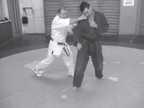 Джиу-джитсу – оружие спецслужб. Путь к победе - i_192.jpg