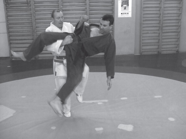 Джиу-джитсу – оружие спецслужб. Путь к победе - i_208.jpg