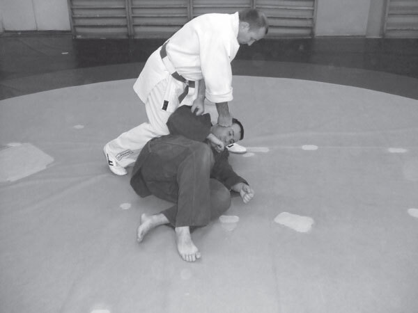 Джиу-джитсу – оружие спецслужб. Путь к победе - i_209.jpg