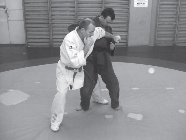 Джиу-джитсу – оружие спецслужб. Путь к победе - i_212.jpg