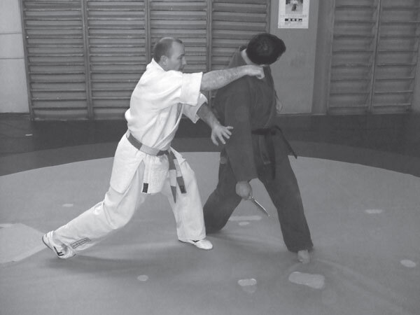 Джиу-джитсу – оружие спецслужб. Путь к победе - i_224.jpg