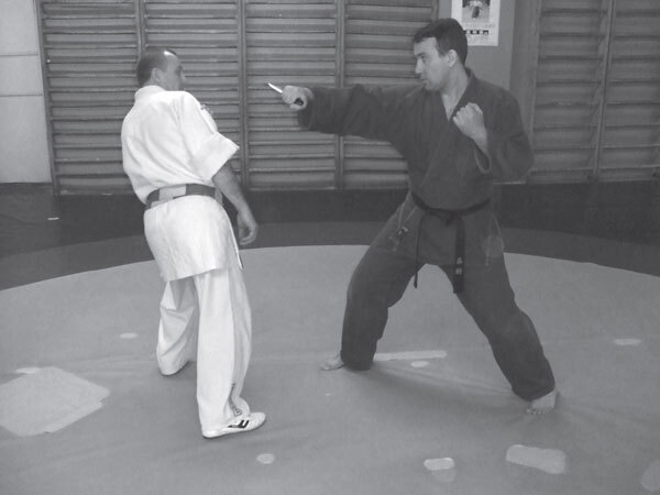 Джиу-джитсу – оружие спецслужб. Путь к победе - i_237.jpg