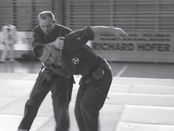 Джиу-джитсу – оружие спецслужб. Путь к победе - i_248.jpg