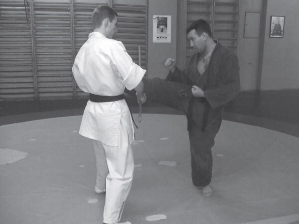 Джиу-джитсу – оружие спецслужб. Путь к победе - i_259.jpg