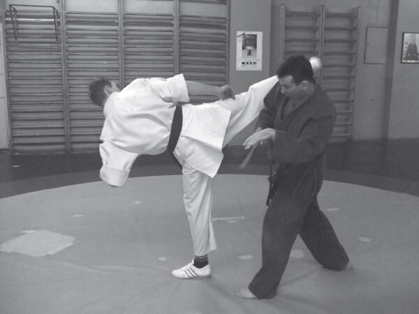 Джиу-джитсу – оружие спецслужб. Путь к победе - i_263.jpg