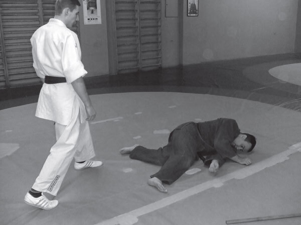 Джиу-джитсу – оружие спецслужб. Путь к победе - i_265.jpg