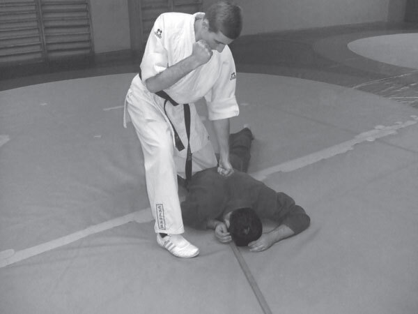 Джиу-джитсу – оружие спецслужб. Путь к победе - i_269.jpg