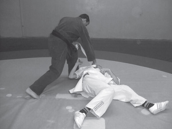 Джиу-джитсу – оружие спецслужб. Путь к победе - i_294.jpg