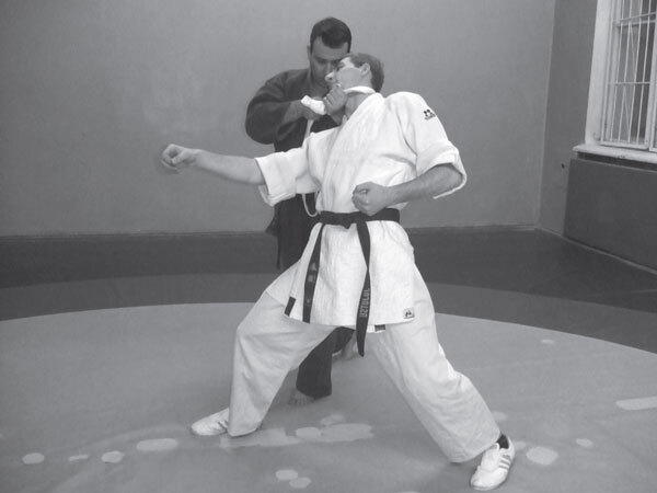 Джиу-джитсу – оружие спецслужб. Путь к победе - i_296.jpg