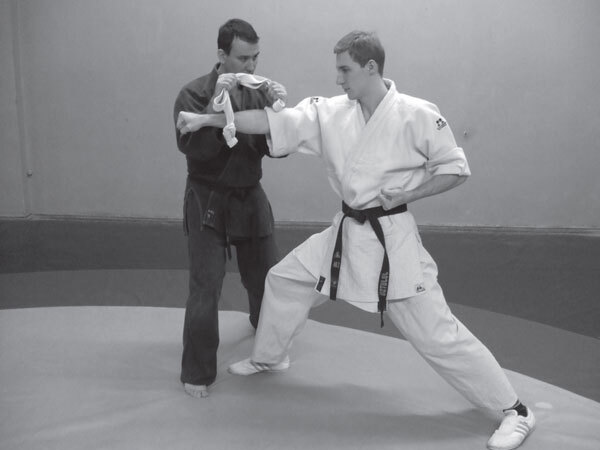 Джиу-джитсу – оружие спецслужб. Путь к победе - i_305.jpg