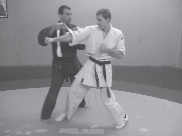 Джиу-джитсу – оружие спецслужб. Путь к победе - i_320.jpg