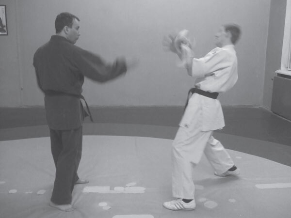 Джиу-джитсу – оружие спецслужб. Путь к победе - i_325.jpg