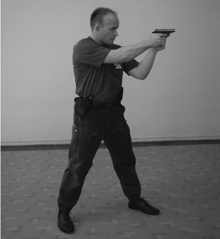 Вооруженная безопасность. Практическое руководство для сотрудников спецслужб - i_044.jpg