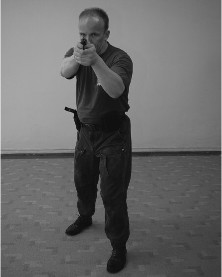 Вооруженная безопасность. Практическое руководство для сотрудников спецслужб - i_046.jpg