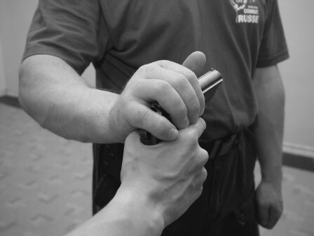 Вооруженная безопасность. Практическое руководство для сотрудников спецслужб - i_076.jpg