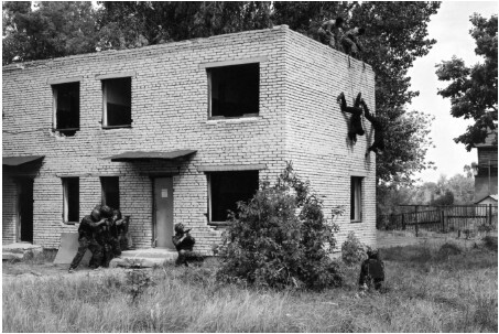 Вооруженная безопасность. Практическое руководство для сотрудников спецслужб - i_122.jpg