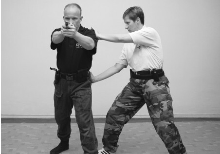 Вооруженная безопасность. Практическое руководство для сотрудников спецслужб - i_129.jpg