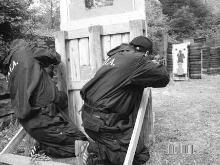 Вооруженная безопасность. Практическое руководство для сотрудников спецслужб - i_202.jpg