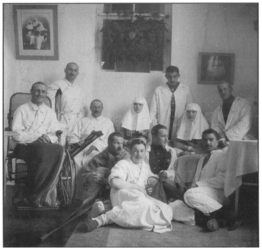 Роль России и Романовых в Великой Войне 1914-1918 гг. - i_028.jpg