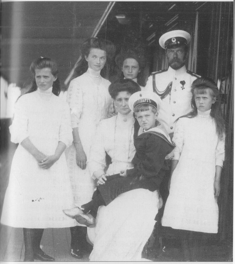 Неизвестная императрица - i_028.jpg