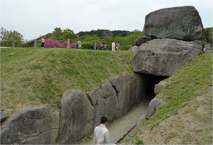 Страна восходящего солнца. Загадки древней истории - i_060.jpg