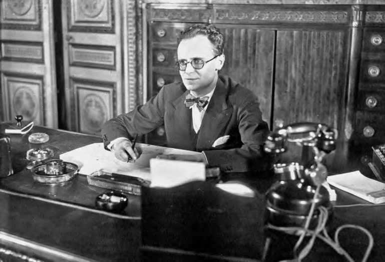 Рискованная игра Сталина: в поисках союзников против Гитлера, 1930-1936 гг. - i_007.jpg